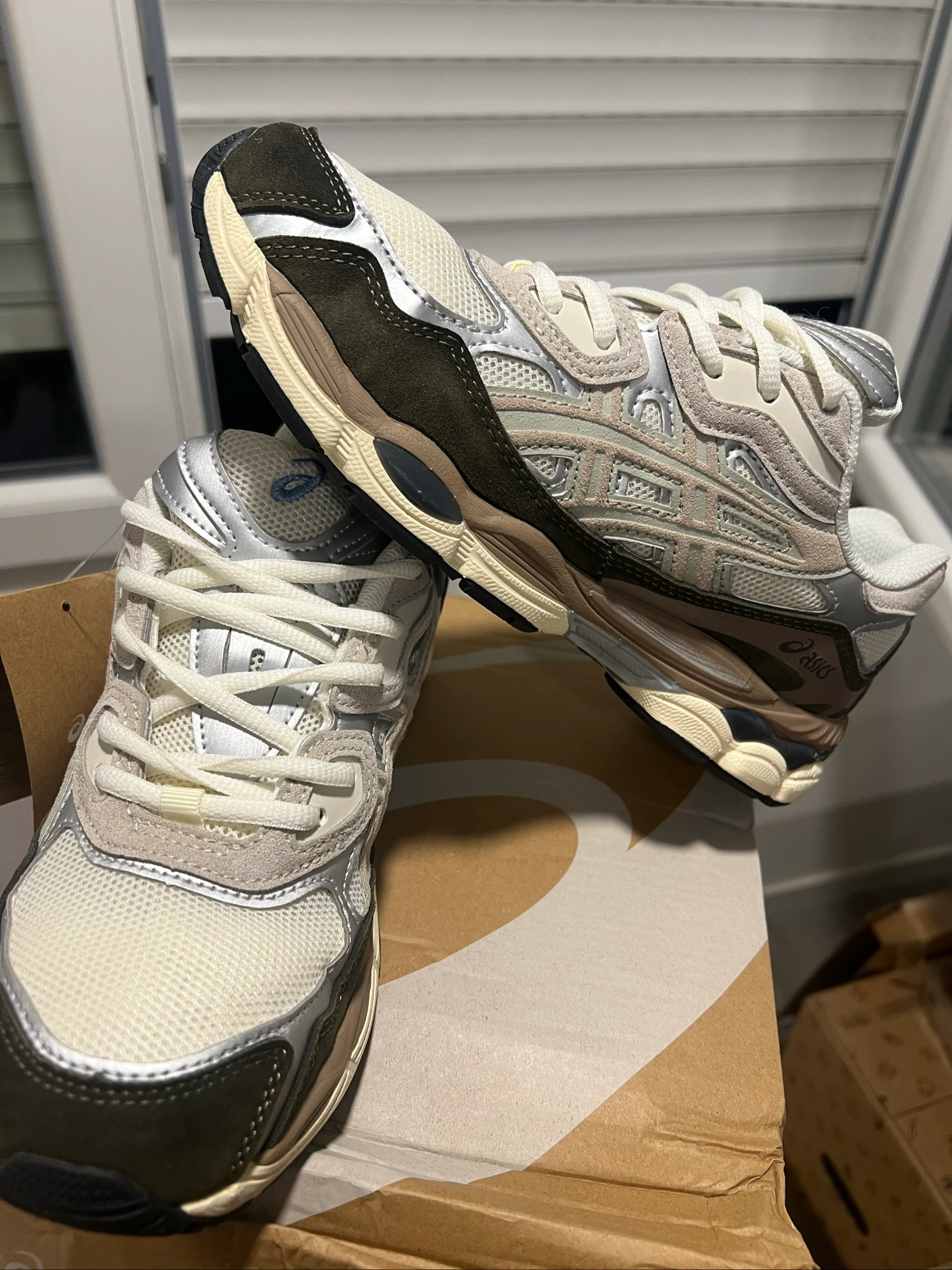 ASICS Gel NYC Neuve dans sa boîte taille 43,5 – photo 2